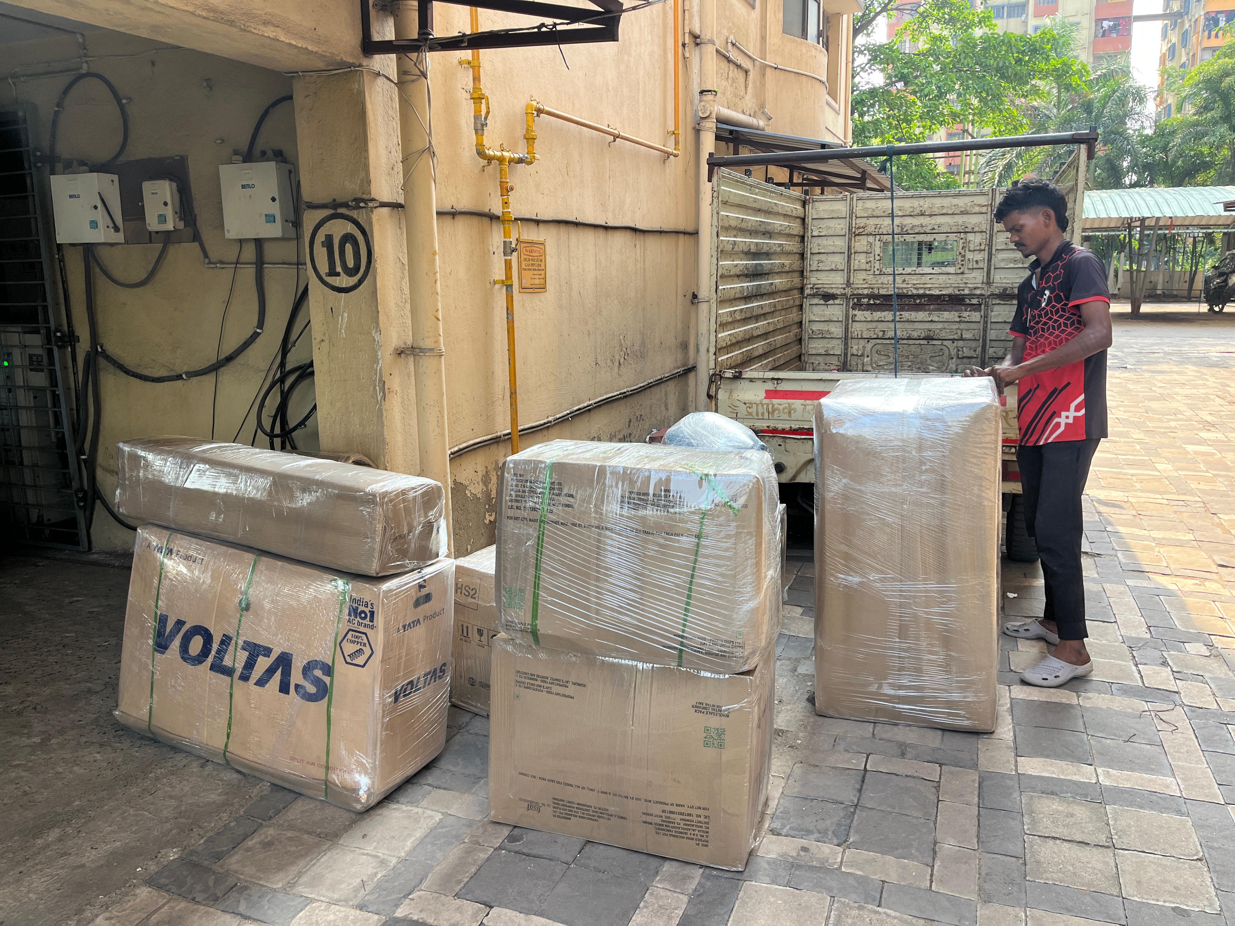 A-One Packers Shifting Truck in Durgapur